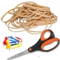 ligas, tijeras, tachuelas, clips